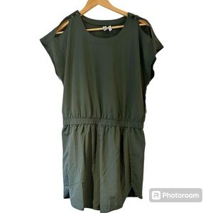 Z by Zella Green Urban Romper Shorts Size Medium NWT‎